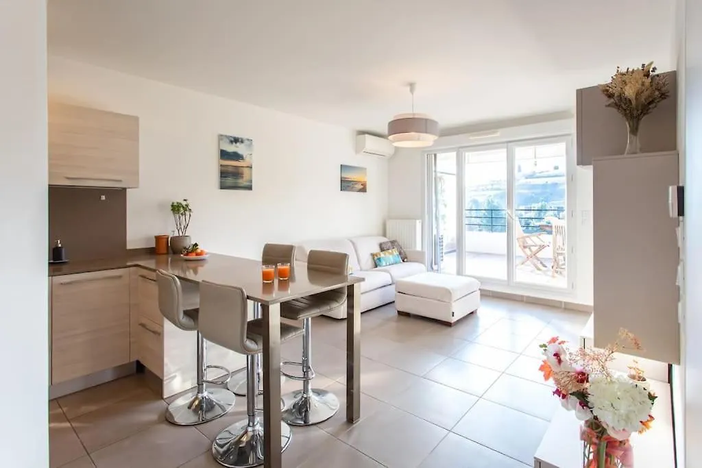 Appartement L8 Calm, Panoramic Sea View Withterrace, Parking & Ac à Saint-Laurent-du-Var